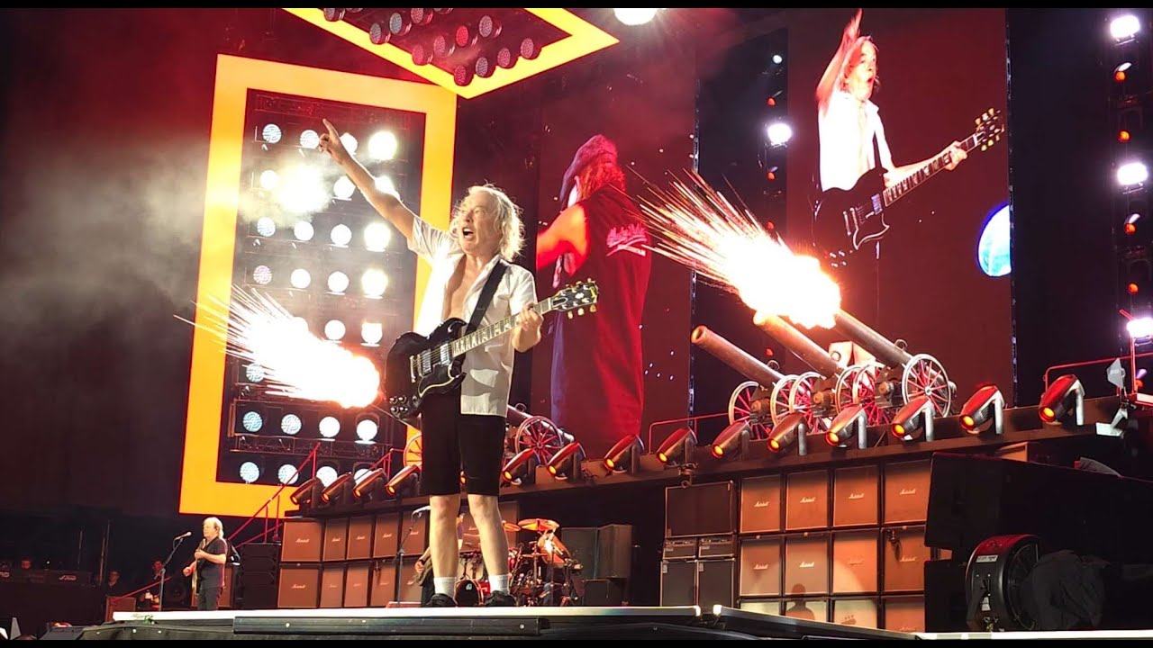 AC⚡DC   Madrid 2025 Estadio Riyadh Air Metropolitano