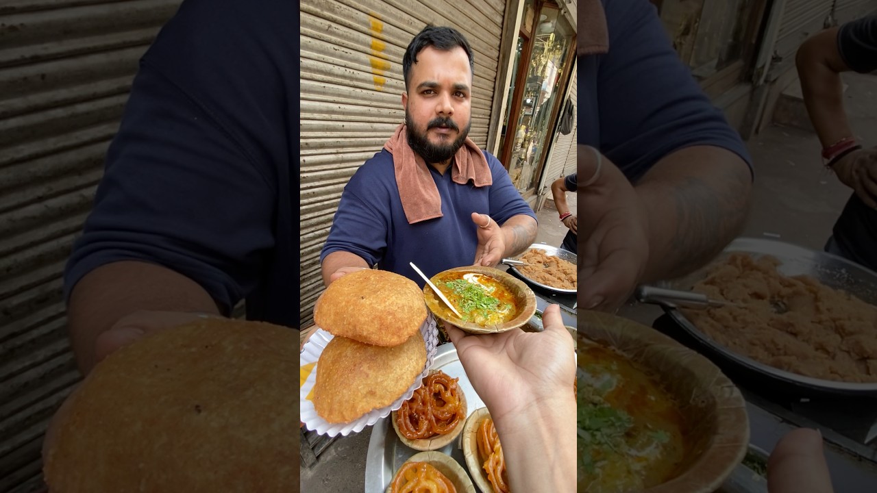 40/-Rs में World Famous Breakfast 😱❤️⭐️#shorts #india #food #youtubeshorts #trendingshorts