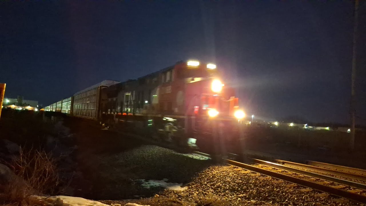 CN 3168 CN 3366 Southbound Intermodal Fond Du Lac Wisconsin Kohlman Road Valley 12-23-2025