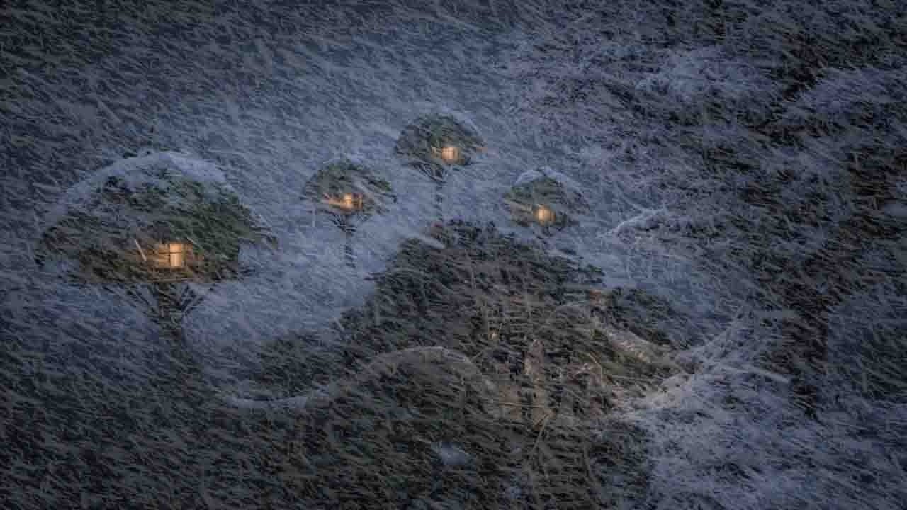STORM WARNING | Severe snowstorm and howling winds make it difficult to sleep | Winter night warning