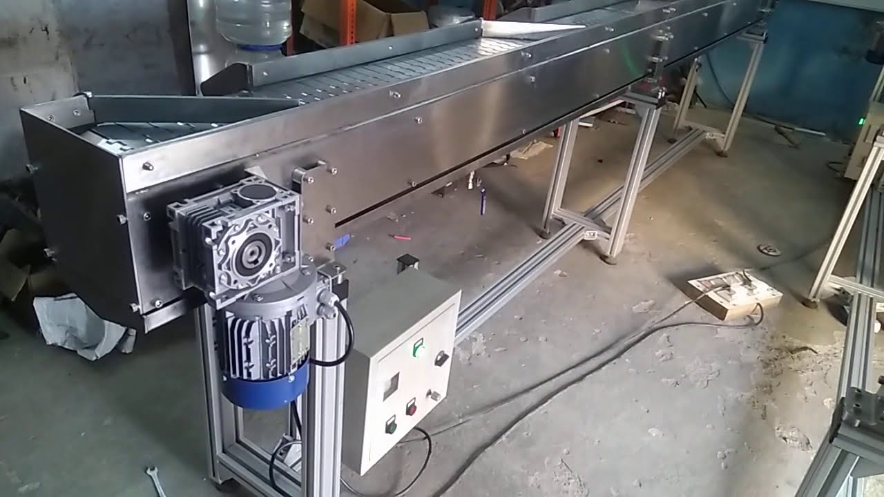 Orange Conveyor Systems - SS Slat Chain Conveyor With Diverter