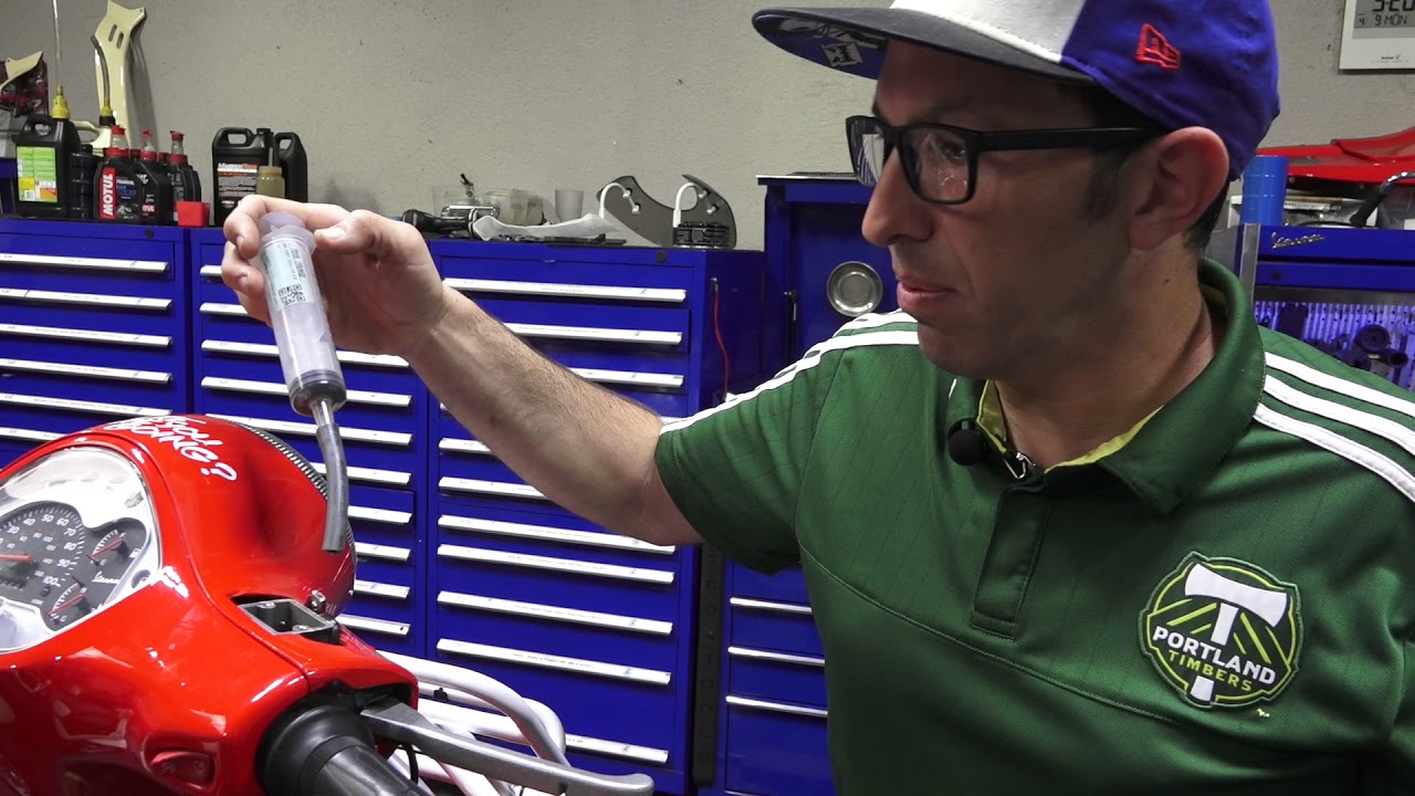 Modern Vespa Brake Fluid Flush