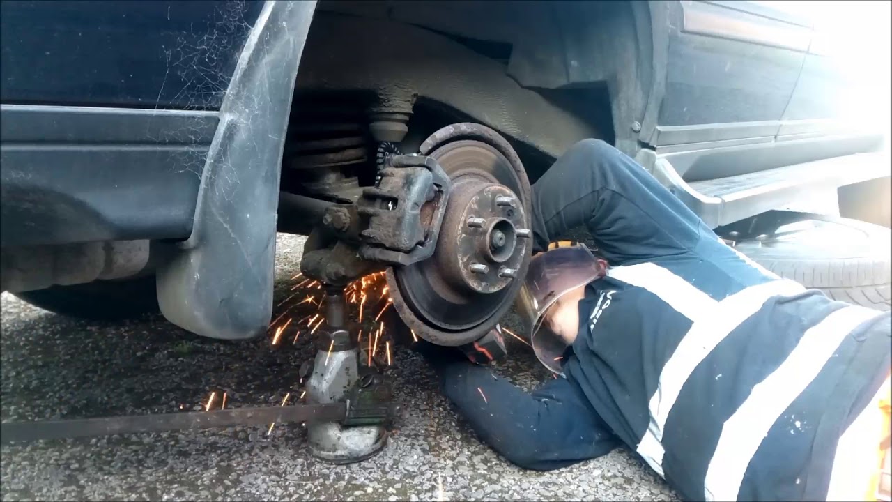 Range Rover P38 Rear Shock Absorber replacement