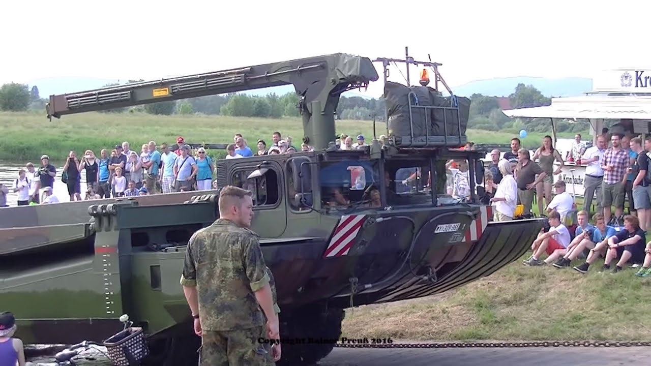 Bundeswehr Pioniere sPiBtl 130 aus Minden mit Amphibie M3 beim Felgenfest 2016 in Grossenwieden