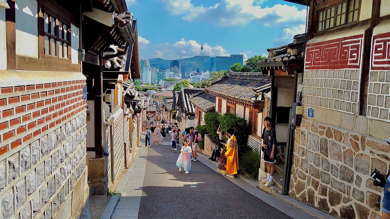 [4K SEOUL] Прогулка по красивой деревне Букчон Ханок, наиболее популярной туристической точке Кореи