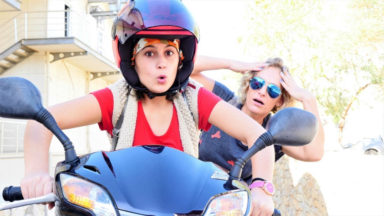 Reyhan abla motor kullanıyor! Komik video