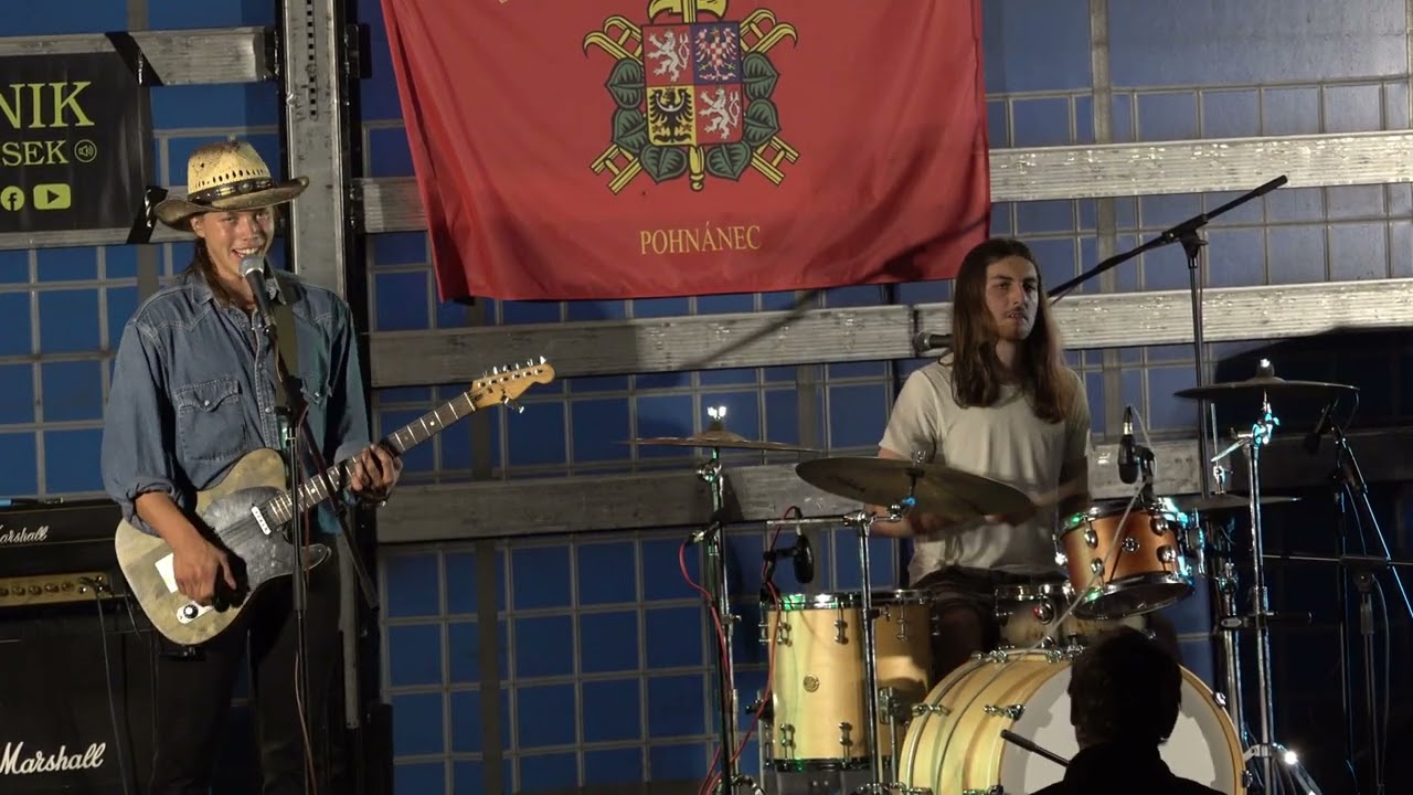 Geronimo Dívka z jezera