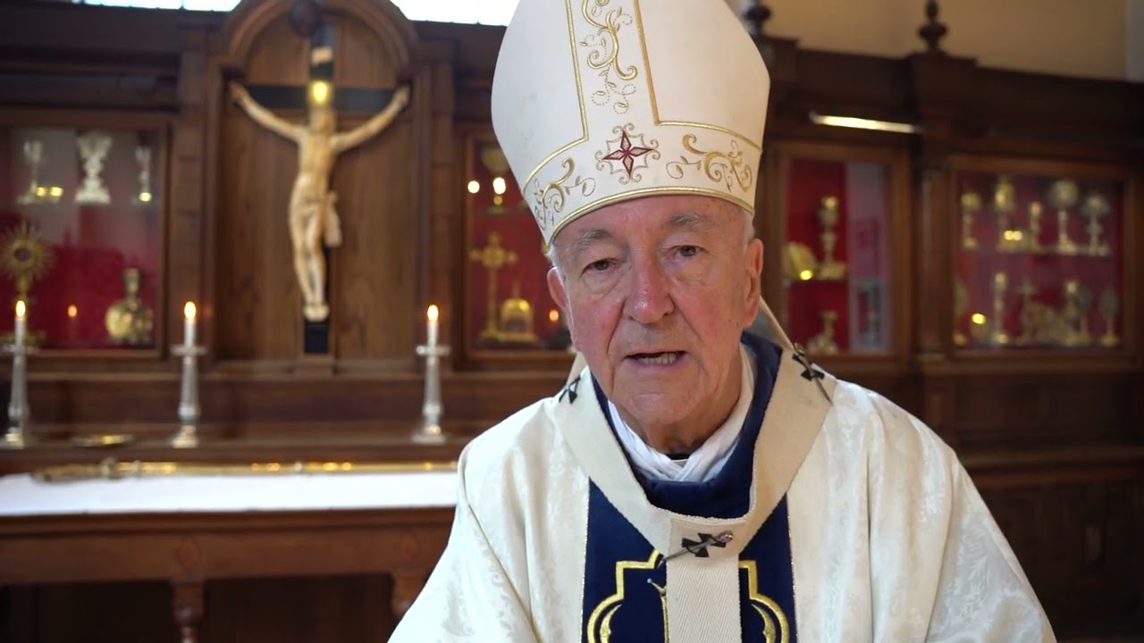 Cardinal Vincent Nichols bids farewell to the Relics of St Bernadette
