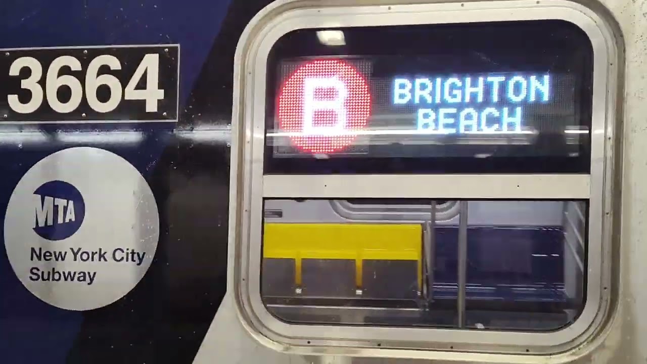IND Concourse Line R68 R68A R211A (B)(D) Trains Express local Rush Hour Kingbridge Road Station.