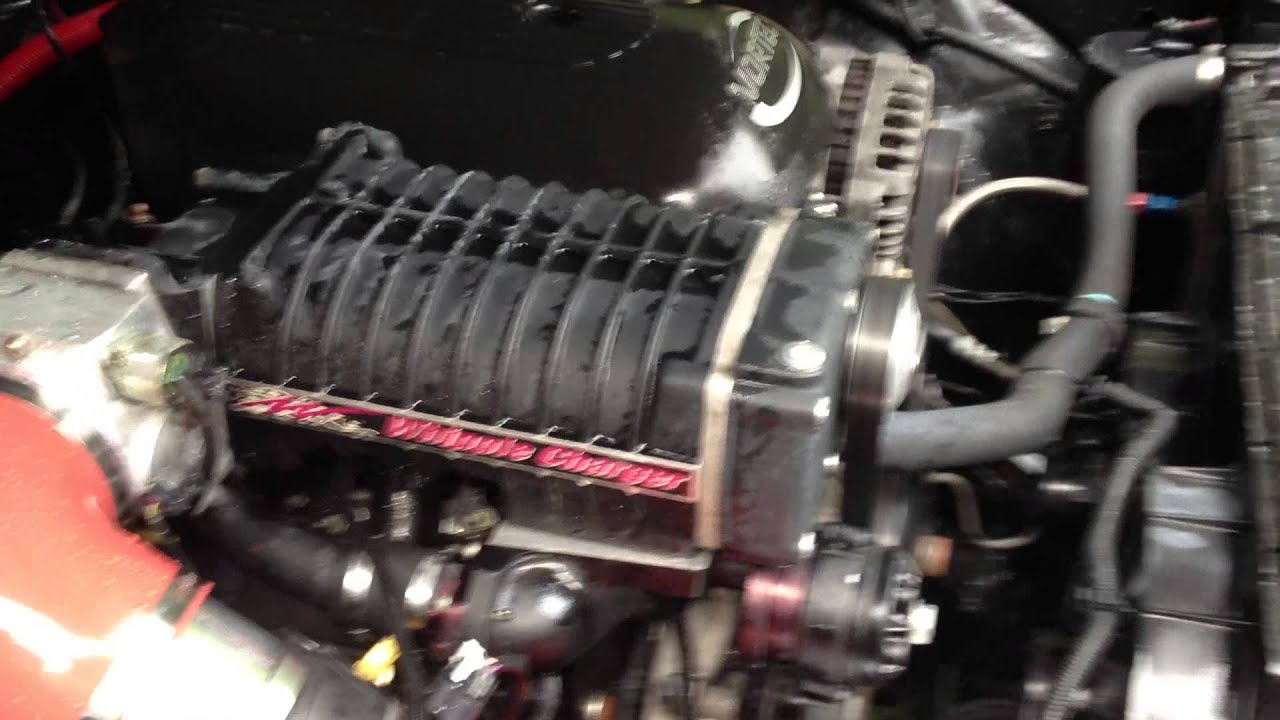 Whipple 2.3L AXO supercharger on modified LQ4 6.0L LS engine