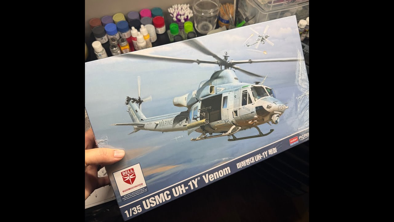 Academy 1/35 UH-1Y Venom Part 1 : INTERIOR