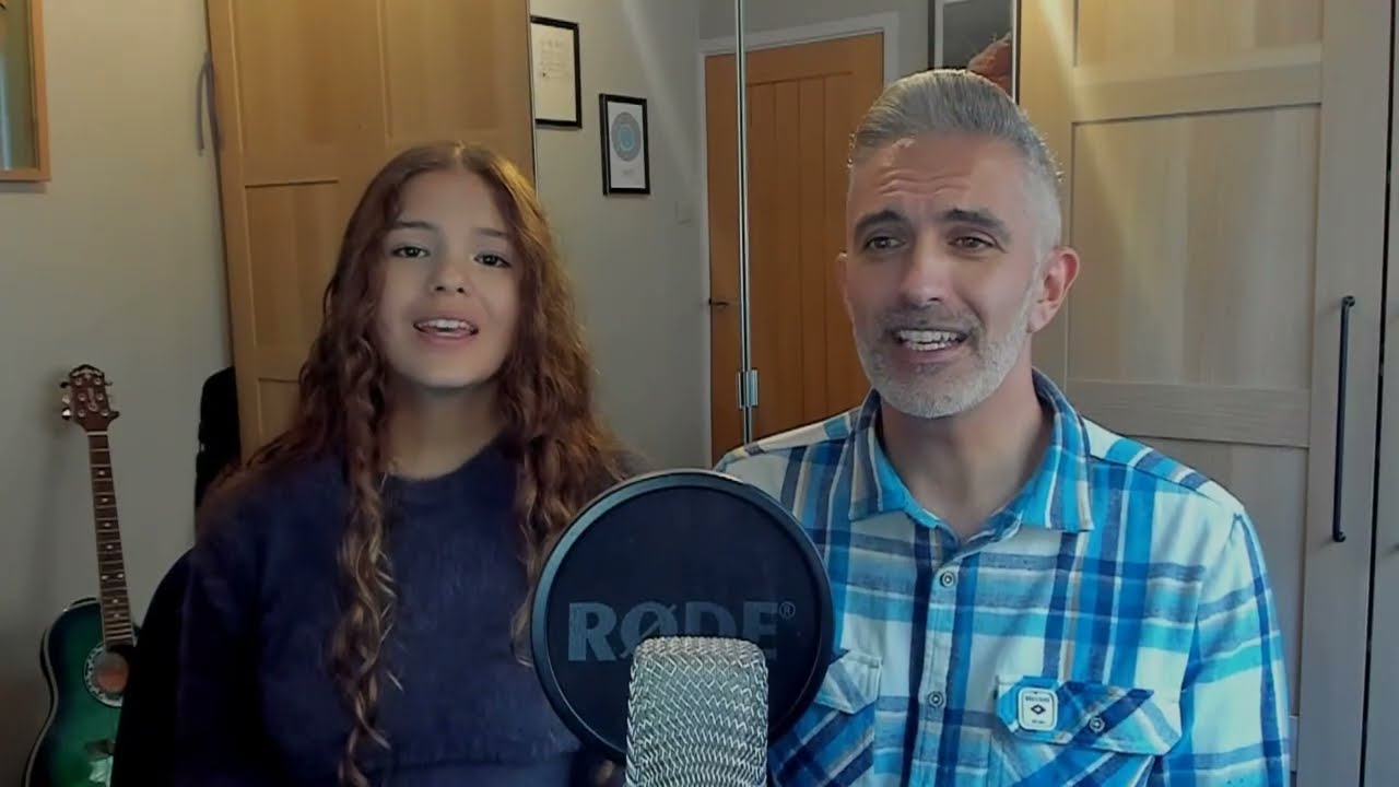 Ti a Fi - Bronwen Lewis [Cover]