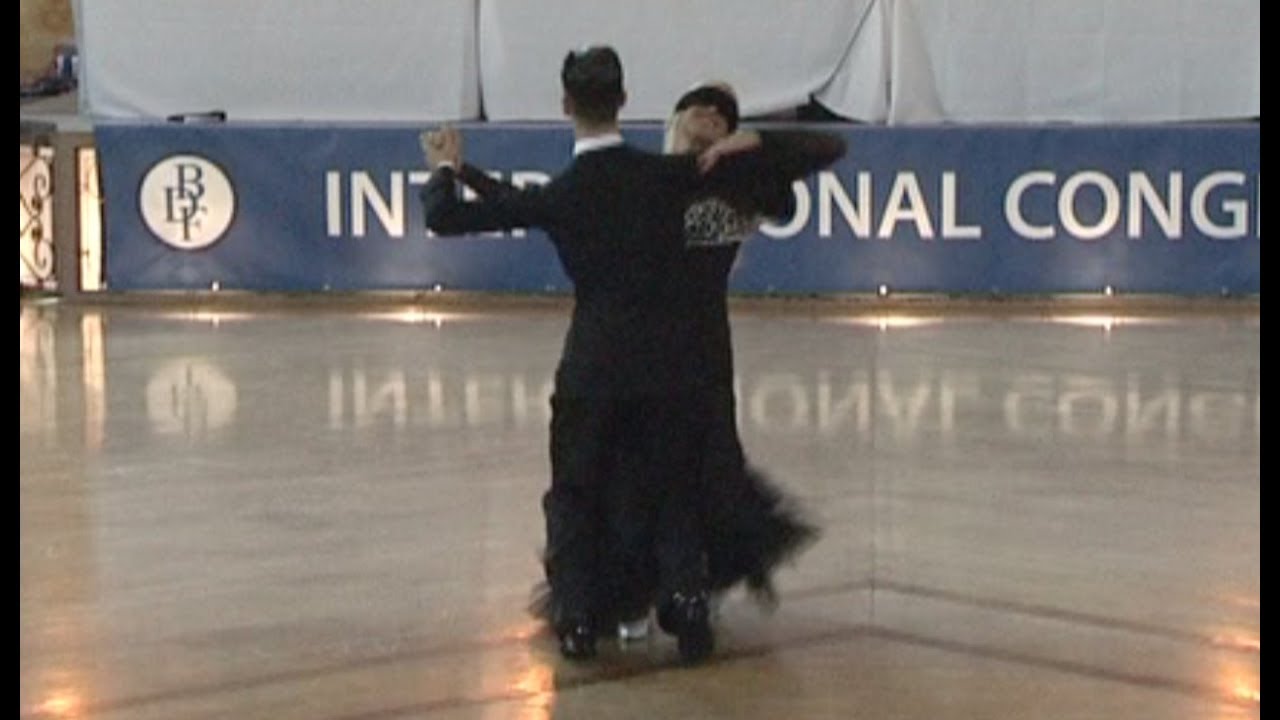 👀 Covered her eyes and danced foxtrot | Andrea Ghigiarelli & Sara Andracchio