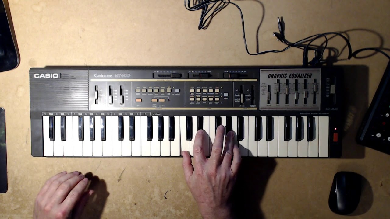 Vintage Casio Casiotone MT-100 Keyboard from 1983