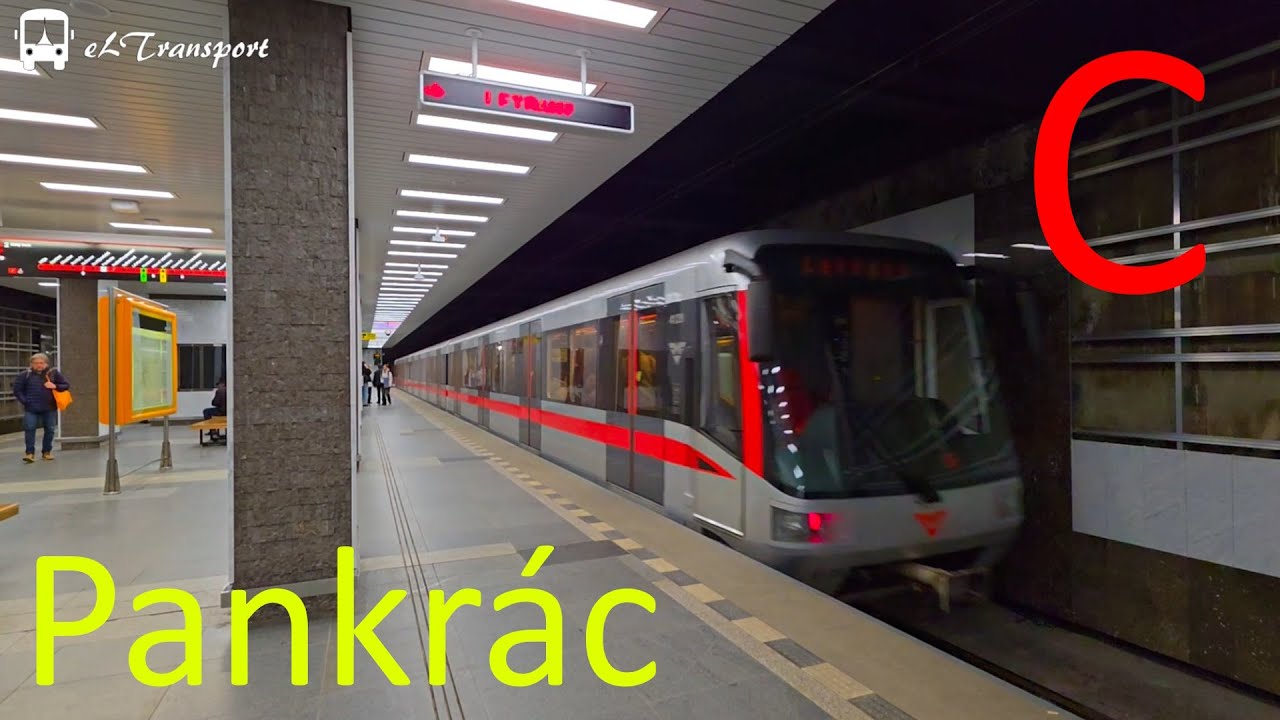 Metro v nové stanici Pankrác | Praha