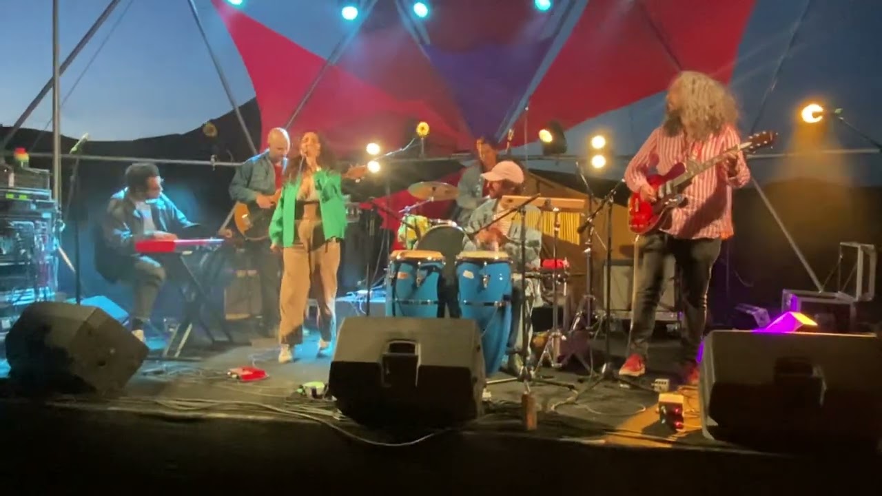 Keyif - VuVuVu x Mervealice (live in Mitzperamon desert rock festival)