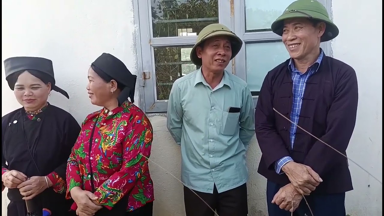 Các bạn đi Hội lồng tồng Khuổi Chặng gặp nhau giao lưu hát sli vui lắm 
