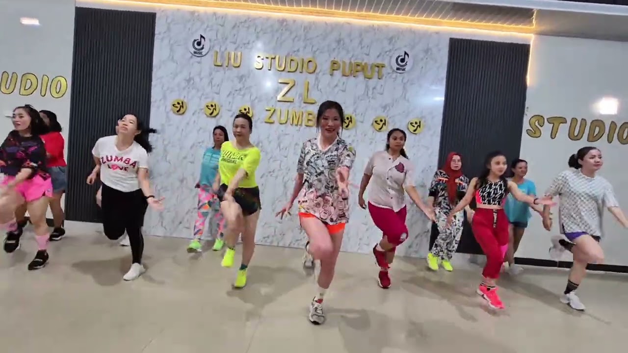 LATINA FOREVA - KAROL G || ZUMBA || LIU STUDIO || ZIN LIU
