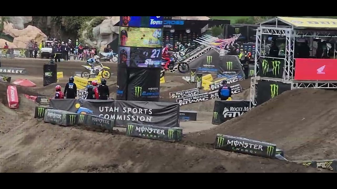A2 supercross. Anaheim 2 2025 450 Qualifying. Jett to the top
