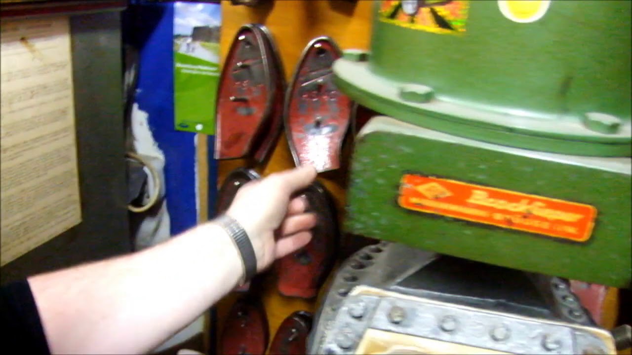 Schuh Harrass Werkstatt - Schuhreparatur