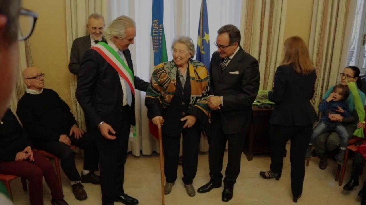 Modena, Novella Corsi mamma di Vasco: "Felice per la medaglia a Carlino, se lo meritava"