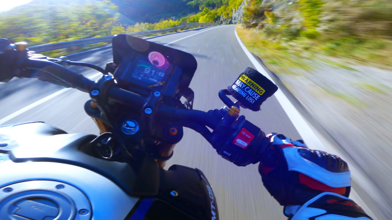 Eargasm ALERT! 🔞 Yamaha MT-09 Sounds Like an Opera!🎻 💥