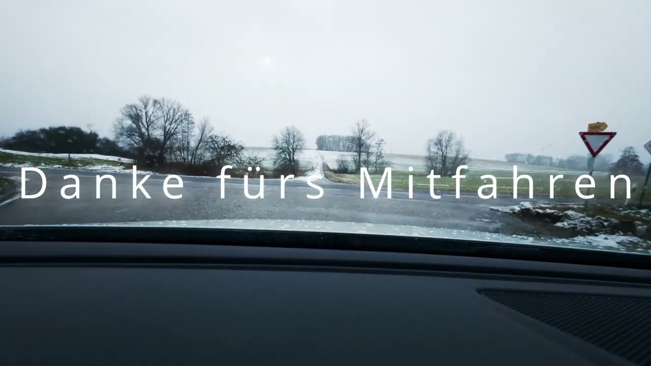 Entspannte Autofahrt bei Regen und Schnee