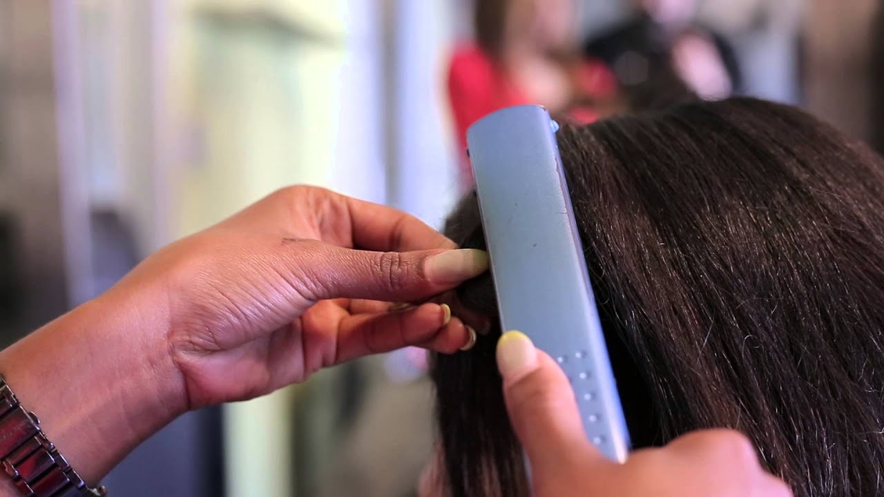Angela Christine | Get The Look Series | Beachy Wave with a Flat Iron