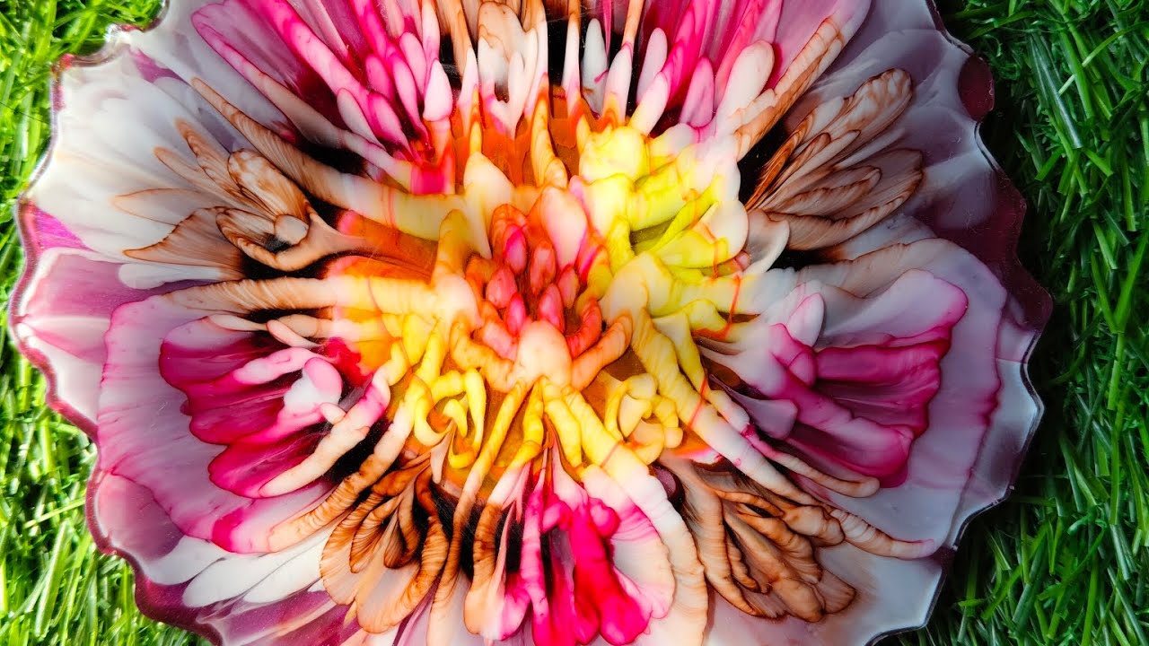 Resin 3D Bloom #diy #resinphotoframe #epoxyresinart #resinart #resin#epoxyart#epoxy#resinbloom #art