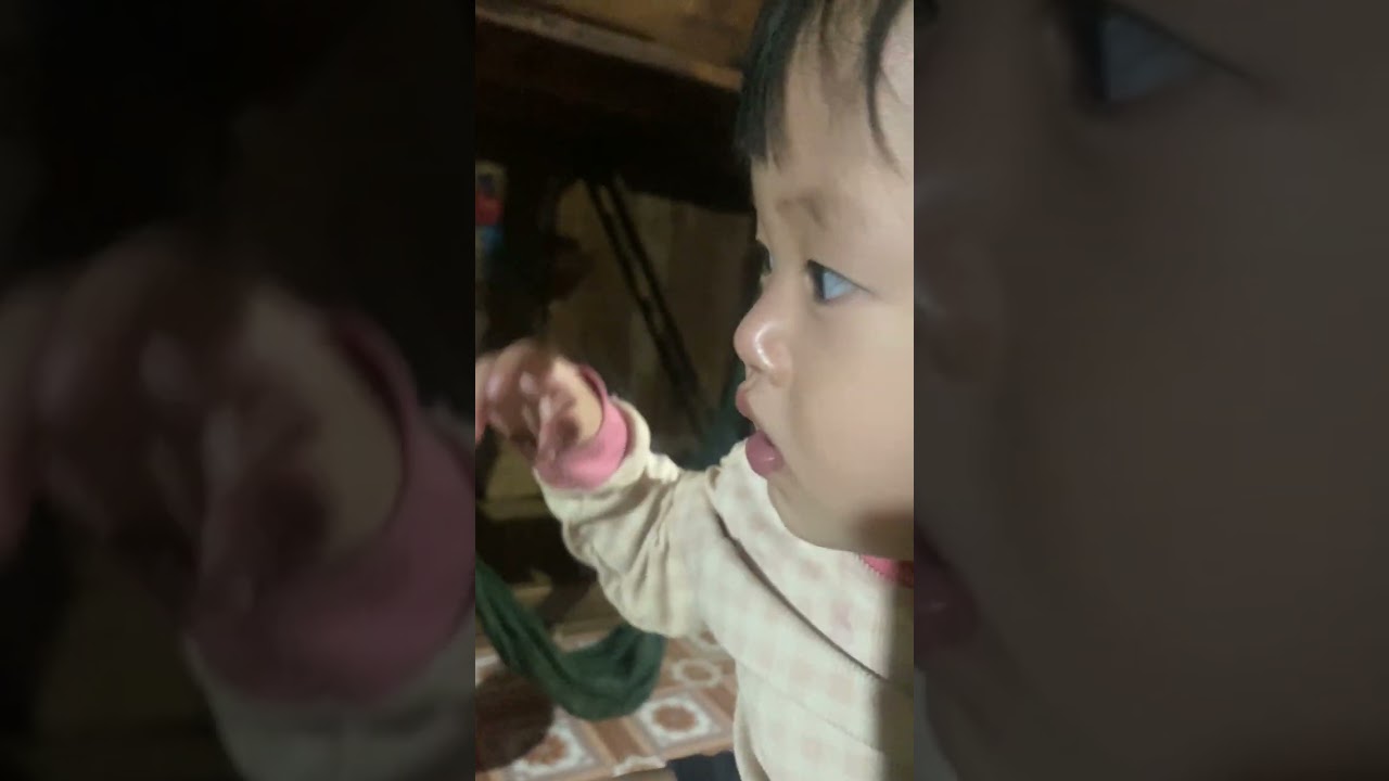 Dì Vinh đi làm xa, về thăm xong lại đi làm lại, muốn theo đi nên khóc(17/1/2026)