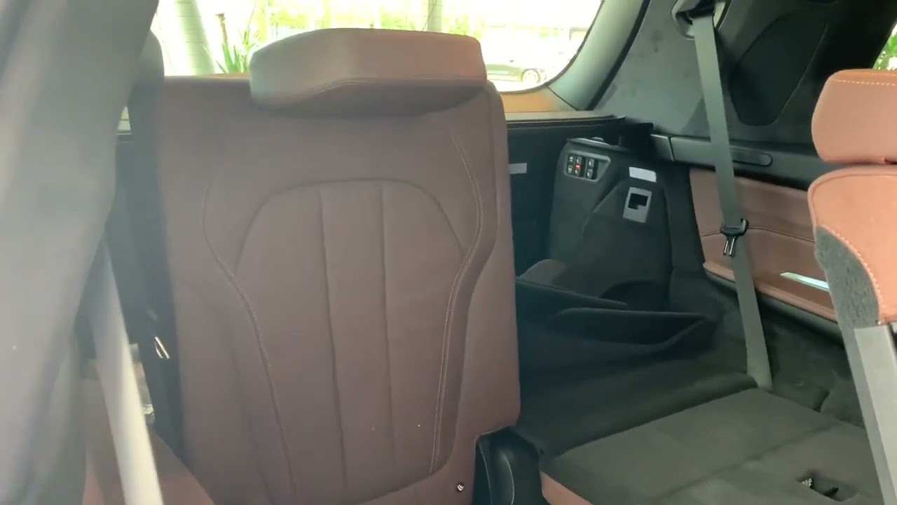 BMW X7 seat operation from second row (7-Seater Bench)