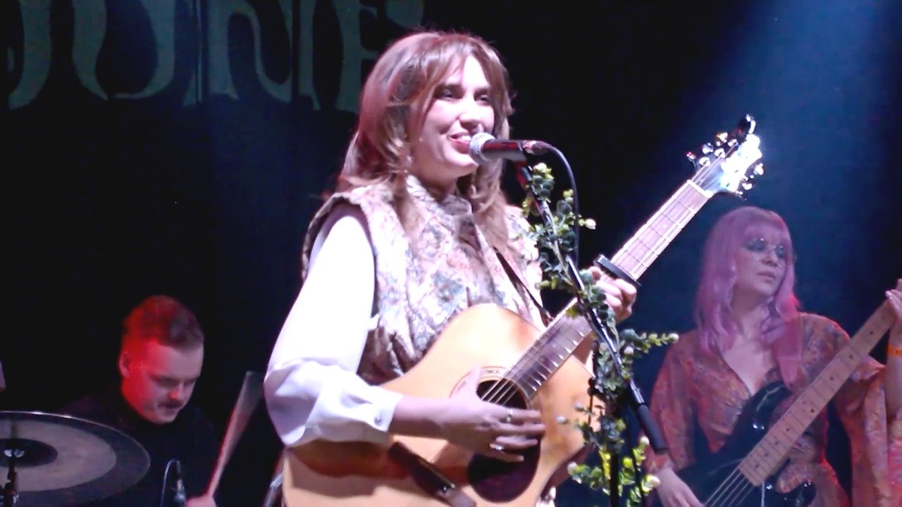 Emmy June - Old School - Live at Semifinal, Helsinki, Feb. 26, 2026