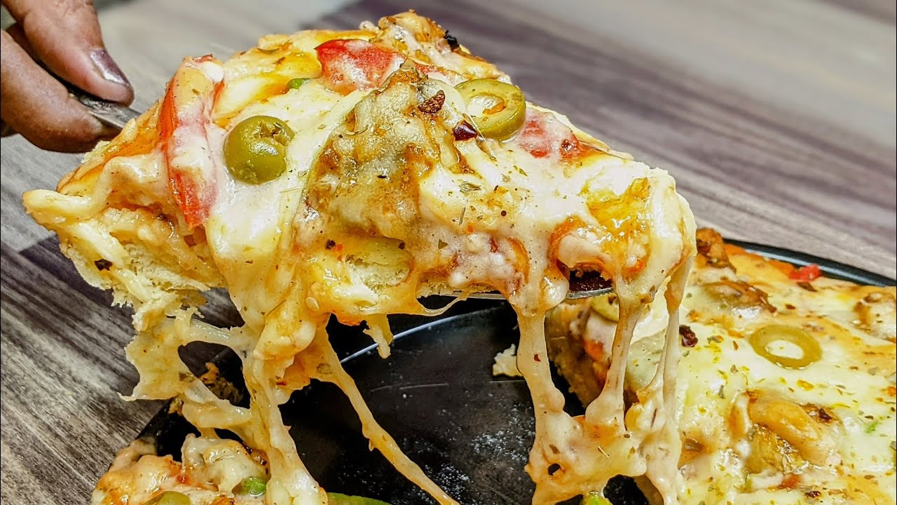 Creamy Chicken Pizza Recipe | Homemade Cheesy Pizza Recipe | Rahi Cooks