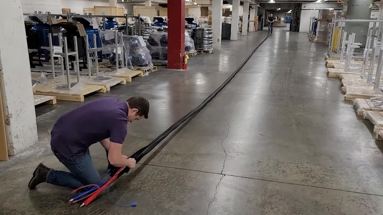 Reactor 3 Internally Heated Hose Scuff Jacket Installation