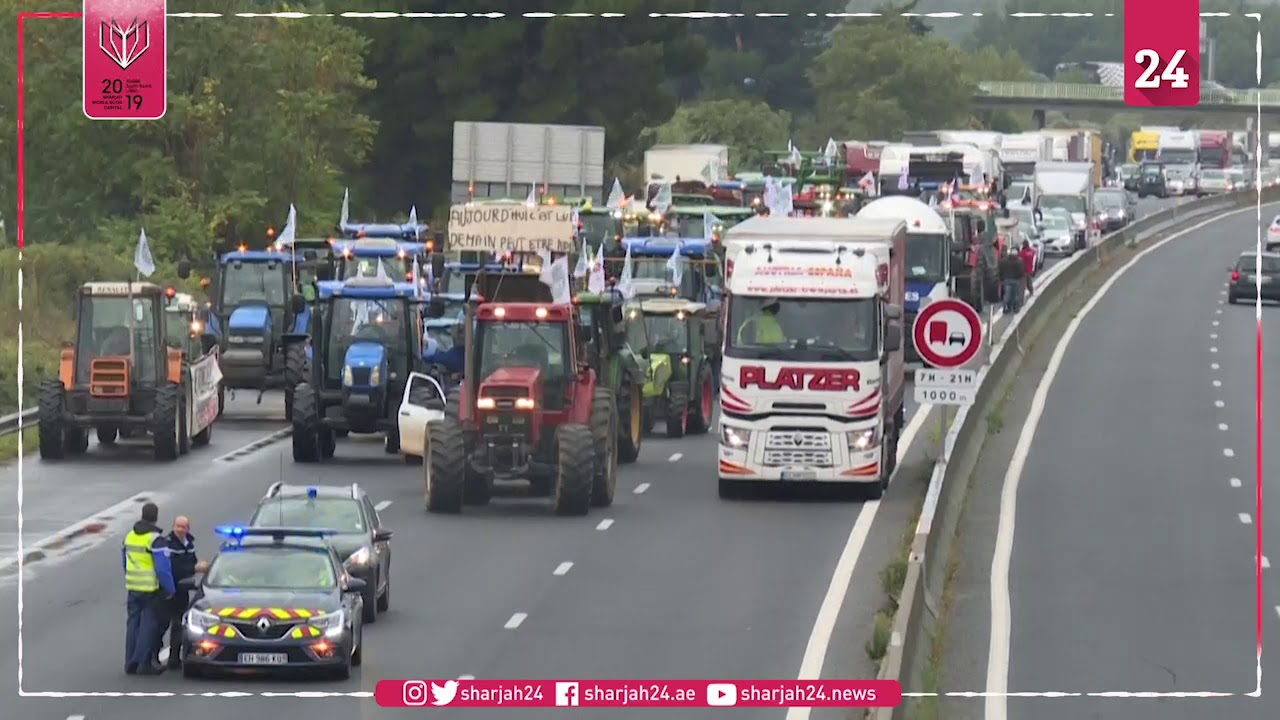 French farmers stage protests as anger boils over