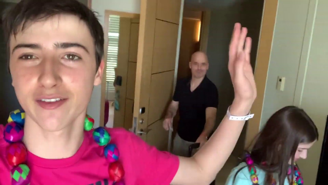 Going On Vacation To Mexico??!!! Day 1