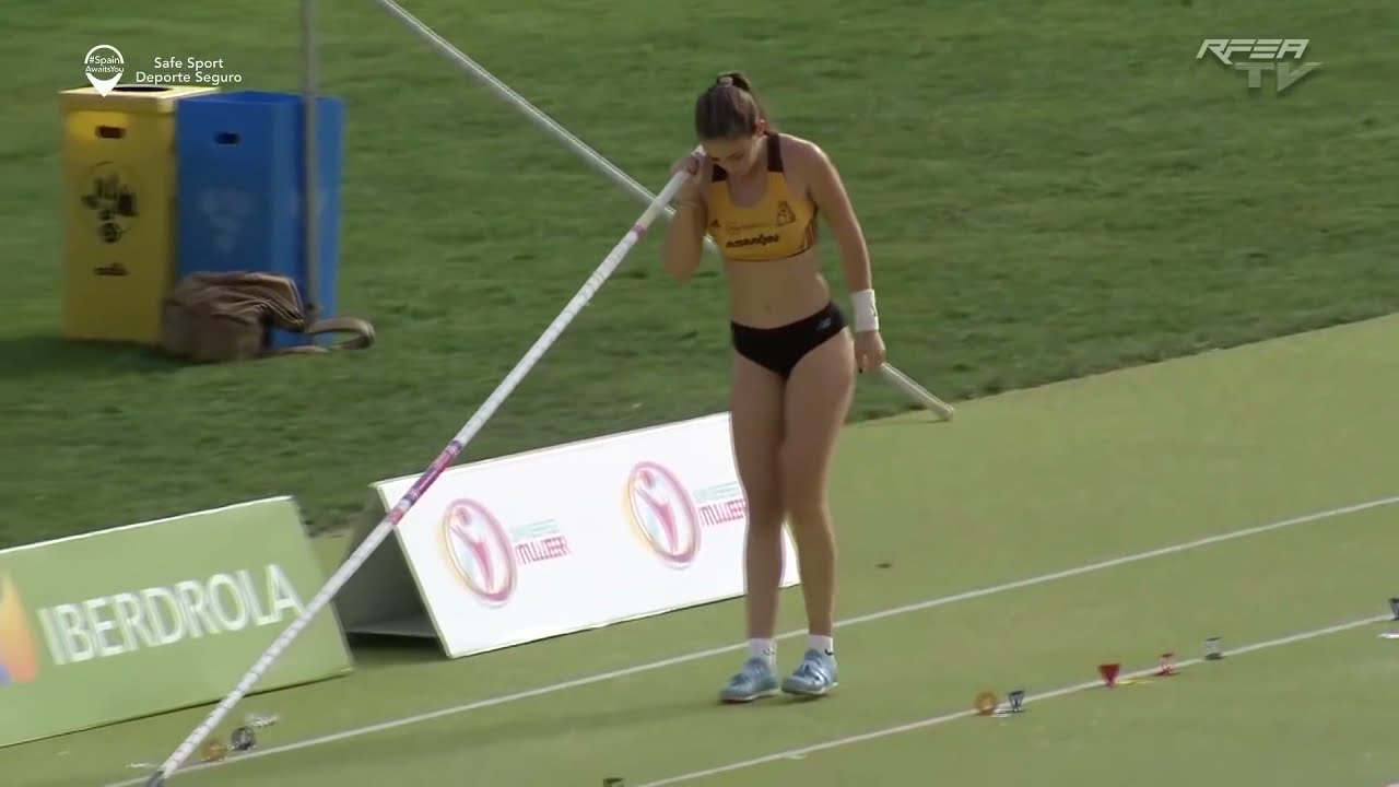 La Deportista Mas Bella Clara Fern&aacute;ndez - Saltadora con P&eacute;rtiga Espa&ntilde;ola