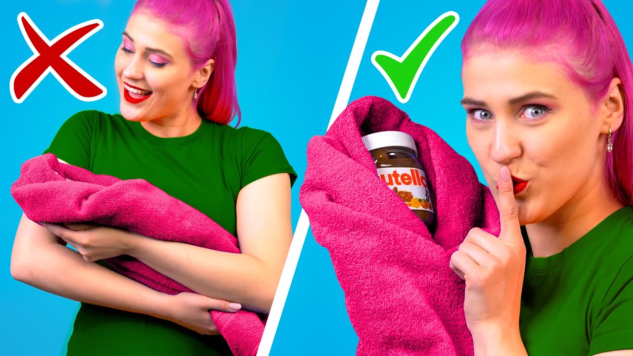 Sneak Snacks into Movies! 🍫 | ¡Formas de Escabullir al Cine! | Trucos DIY y Situaciones Divertidas