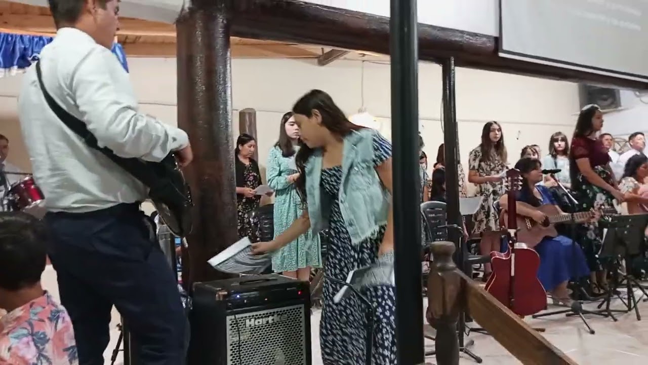 Iecai villa regina coro Emanuel: los muros caerán 