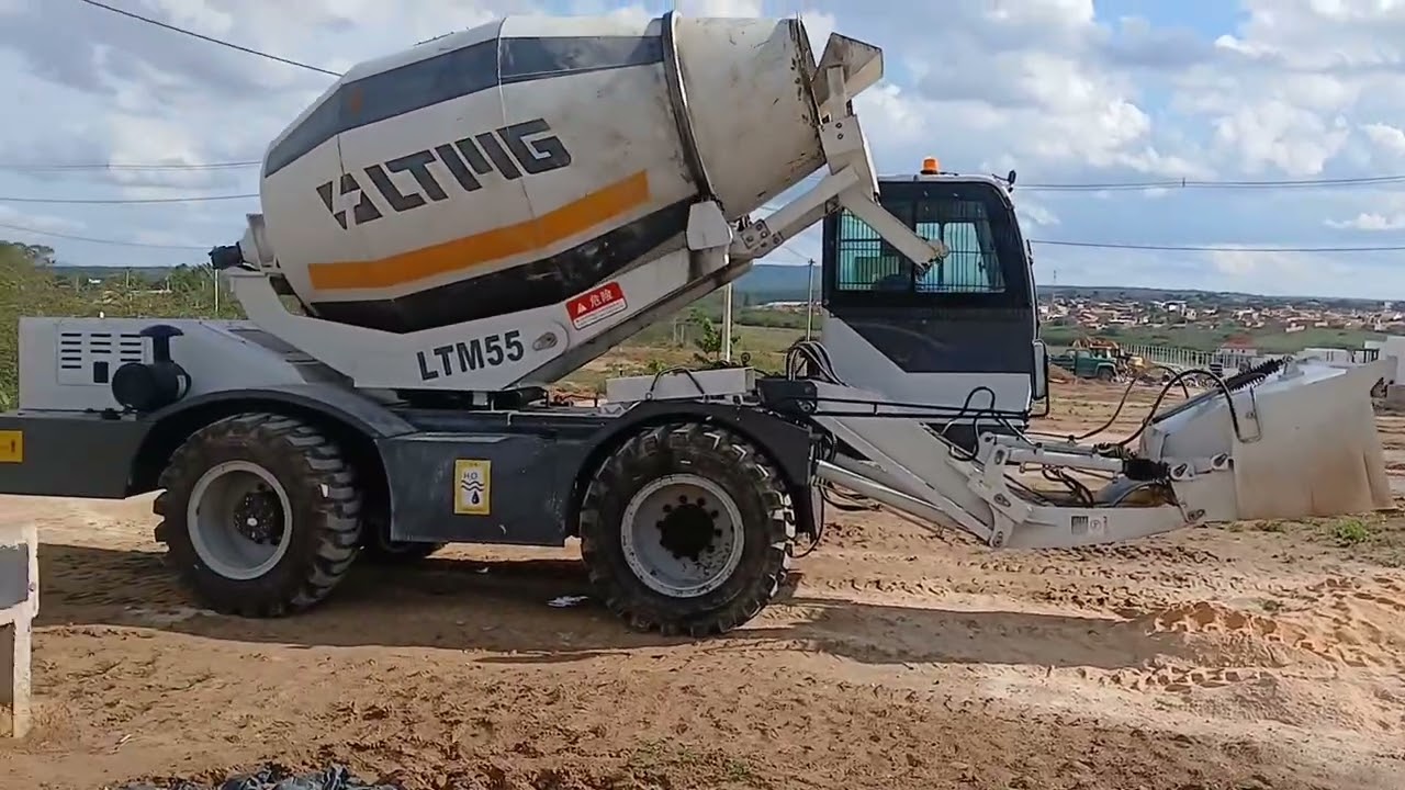 Auto concreteira LTM 55