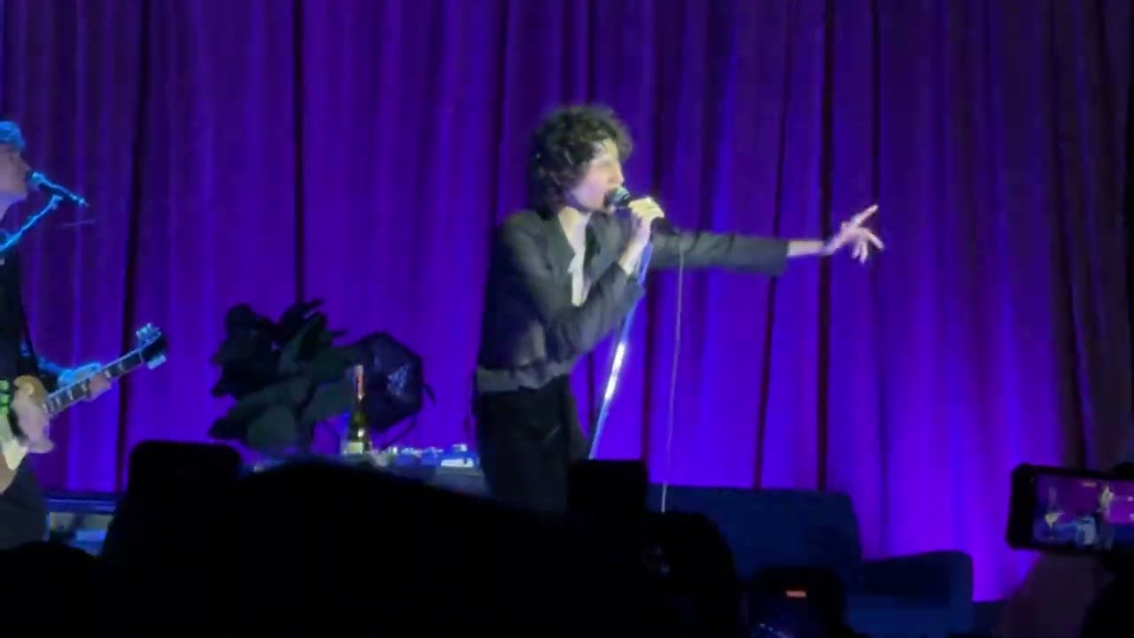 @sombr “Back To Friends” Live 10/24/2025 in Seattle, WA
