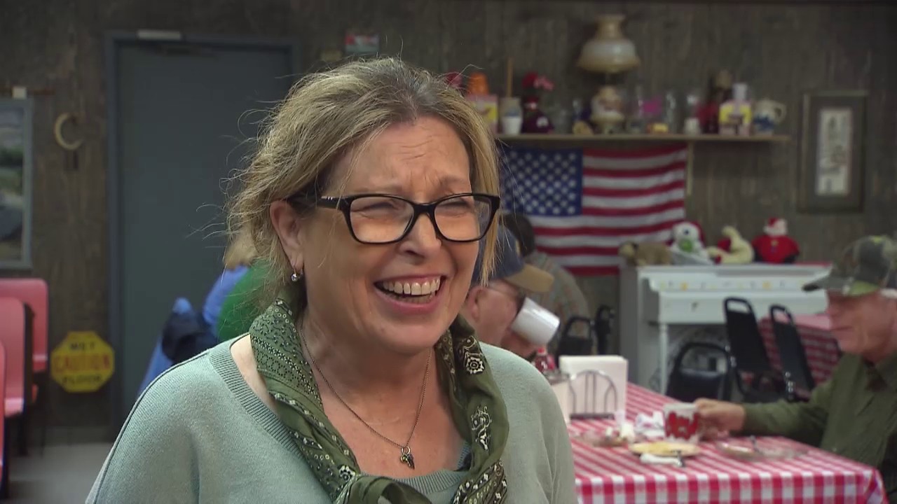 Country Junction Restaurant | Tennessee Crossroads | Episode 3051.2