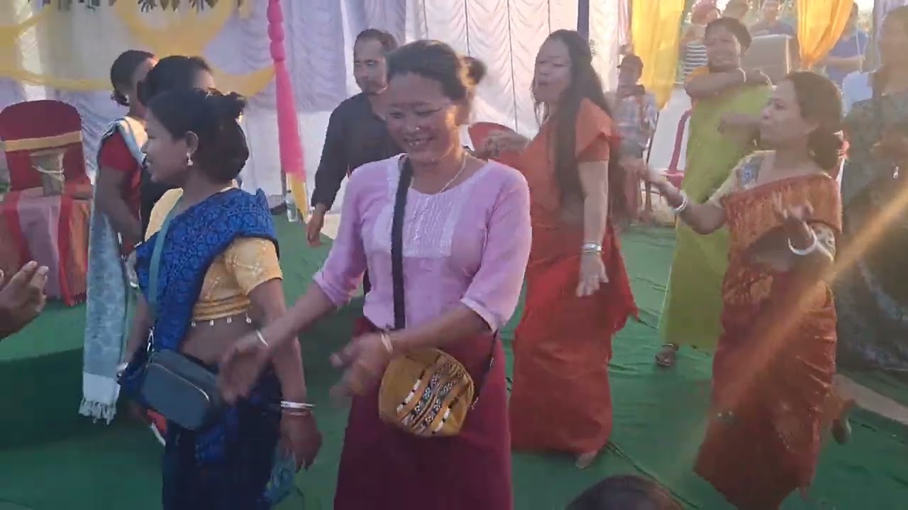 Lalpeki Molsom wedding.