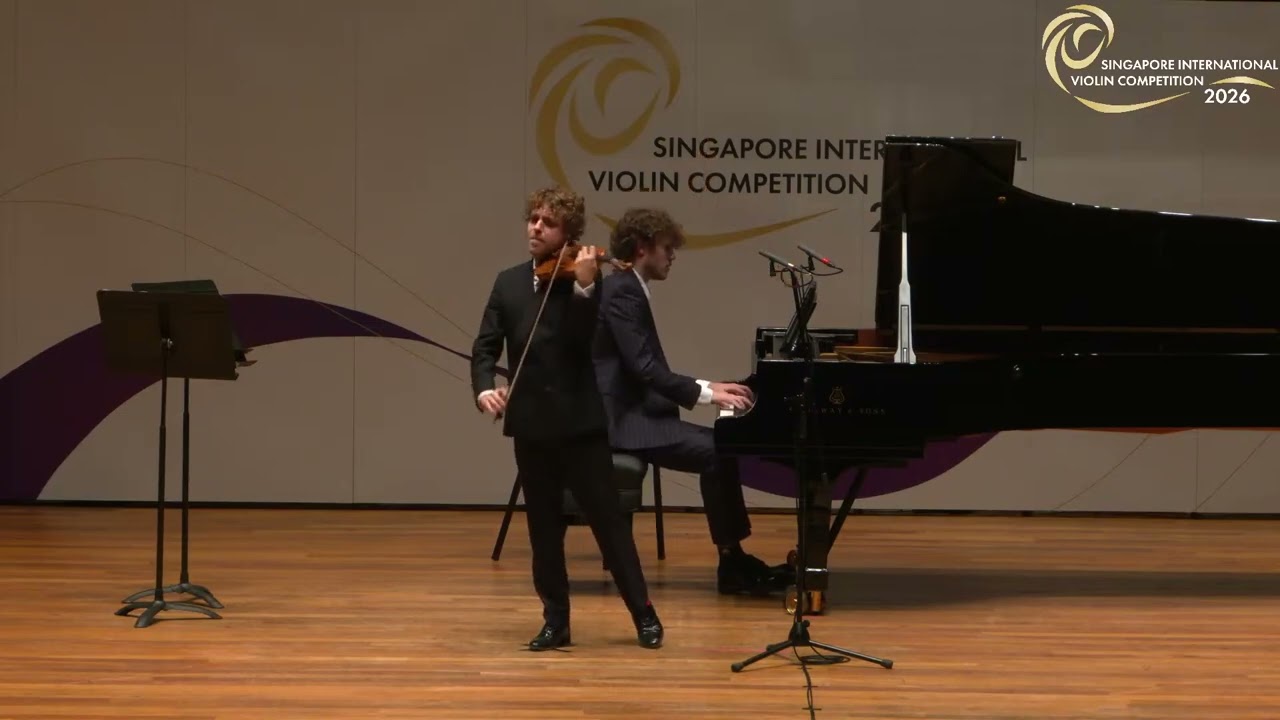 Emmanuel Coppey plays Poème by Chausson