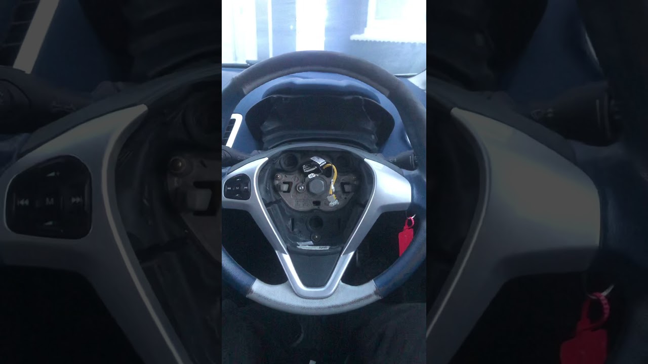 Ford Fiesta. Mk7. Air bag Steering wheel removal Zetec s. St. Take off change