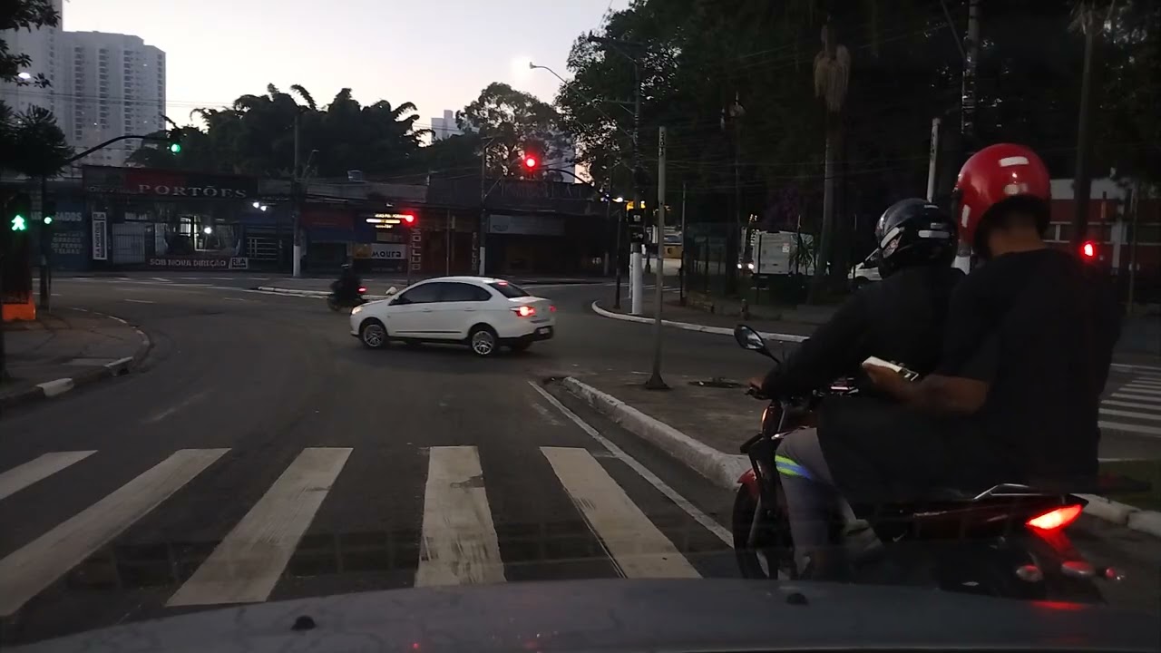Dirigindo pela zona sul de São Paulo