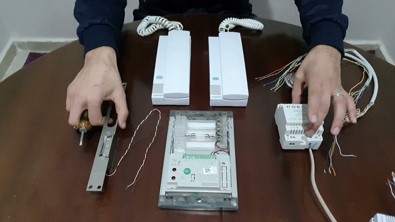 بكل سهولة توصيل الانترفون أو الانتركوم مع قفل الباب لطبقتين  