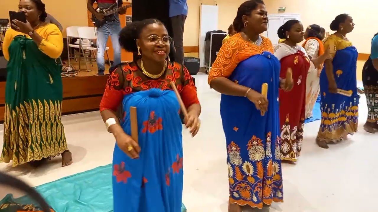 toujours toujours mbiwii baco ali Besançon 2022 bs à vous watrouwagous l homme sexy toujours