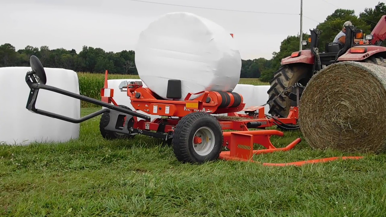Kubota WR1400 Individual Bale Wrapper