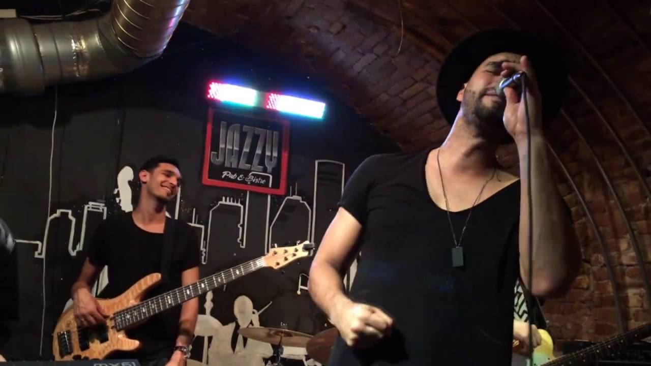 Kallay Saunders Band live concerts